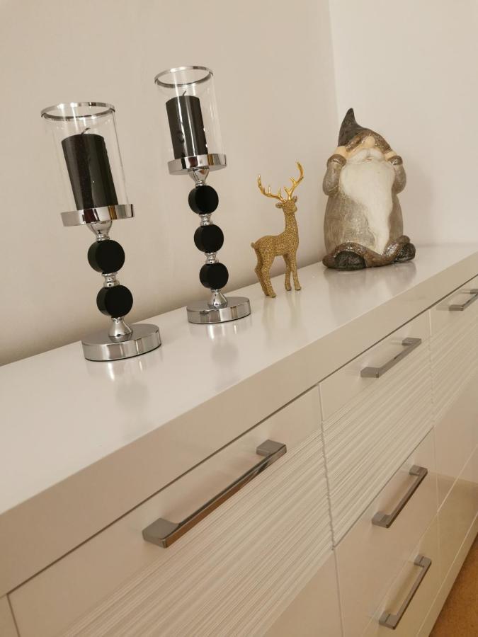 Uroczy Apartament Przy Deptaku Z Parkingiem. 波兰尼卡-兹德鲁伊 外观 照片