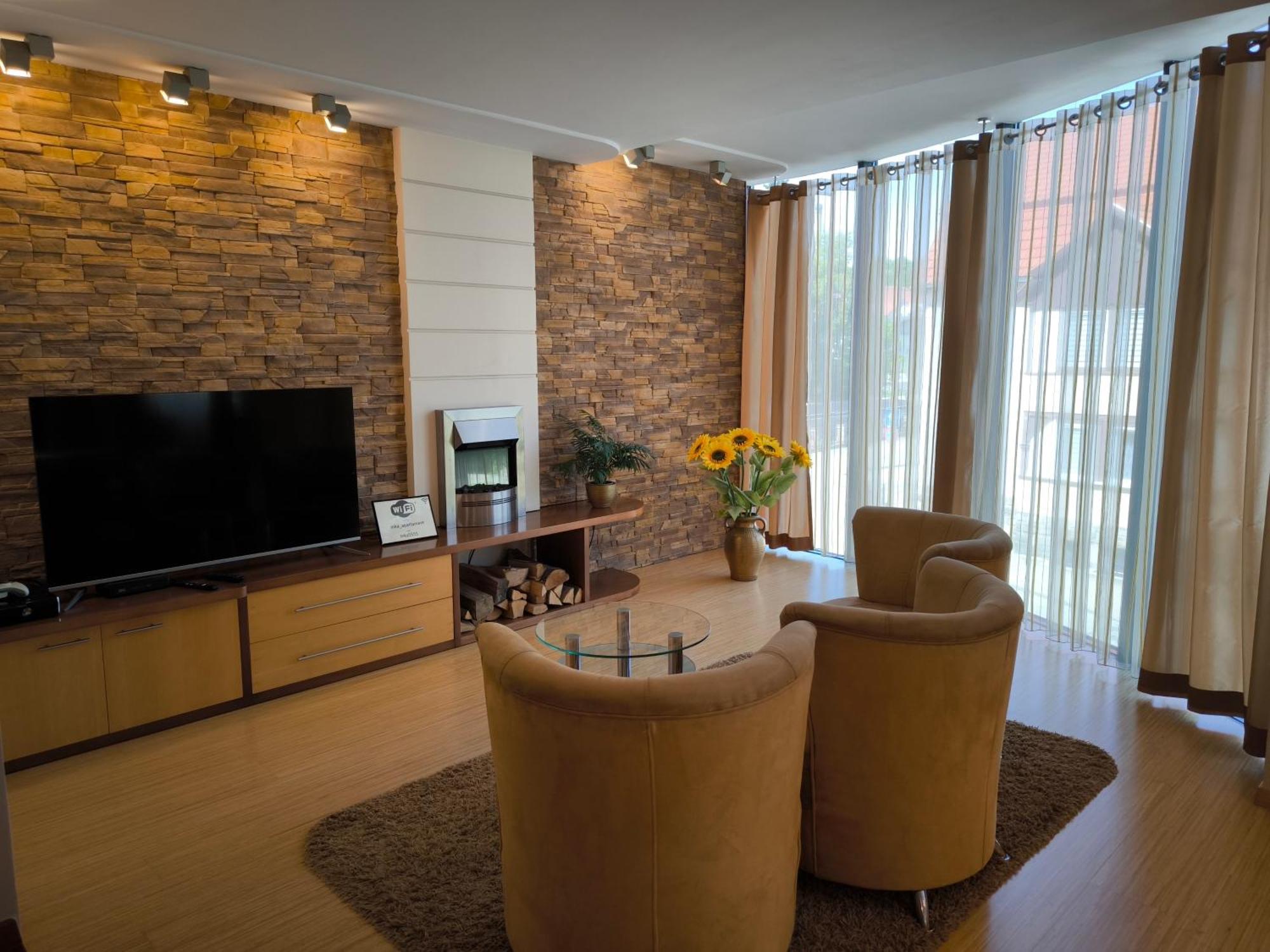 Uroczy Apartament Przy Deptaku Z Parkingiem. 波兰尼卡-兹德鲁伊 外观 照片